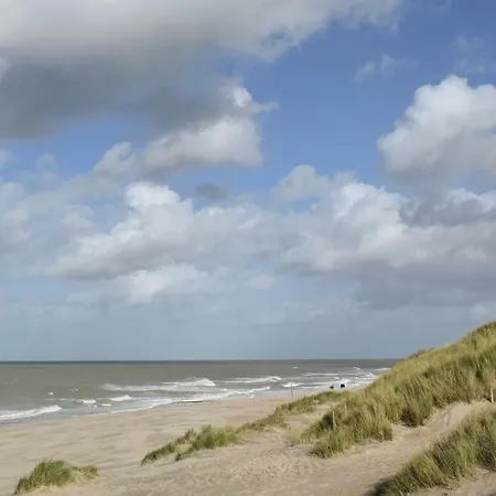Tatil Evi Twelve-bedroom Holiday In Zuienkerke-de Haan De Haan