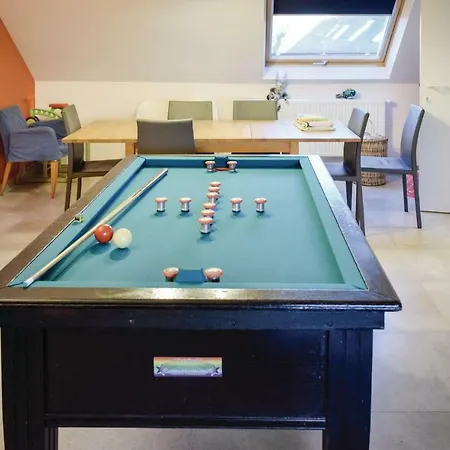 Tatil Evi Twelve-bedroom Holiday In Zuienkerke-de Haan